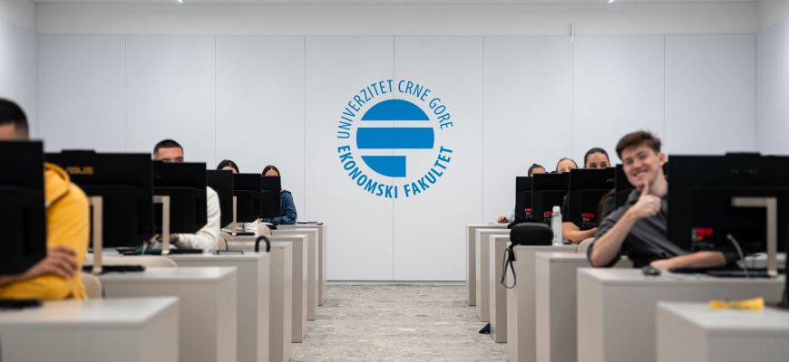 Faculty of Economics partners with Novela for Digital Marketing  education