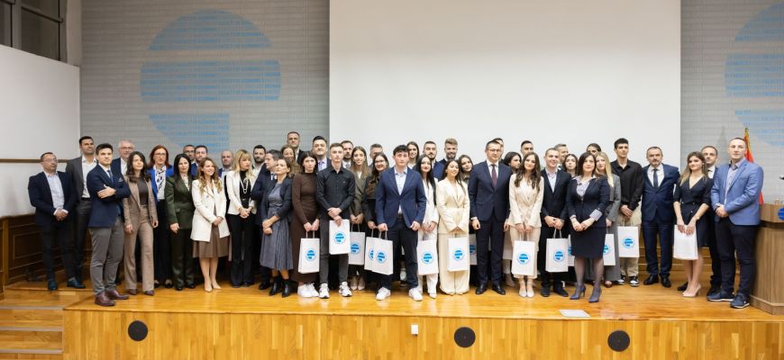 The third Alumni and Friends evening at the Faculty of Economics: Prizes awarded to the 26 best students